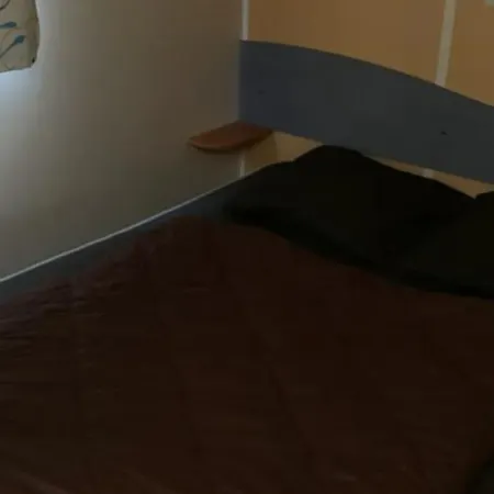 مكان تخييم Mobil-home Confortable Avec Terrasse A - Api-1-52-330 *