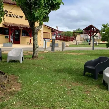 Mobil-home Confortable Avec Terrasse à - Api-1-52-330 Campeggio