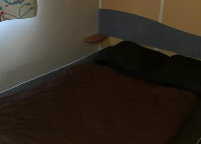 مكان تخييم Mobil-home Confortable Avec Terrasse A - Api-1-52-330 *