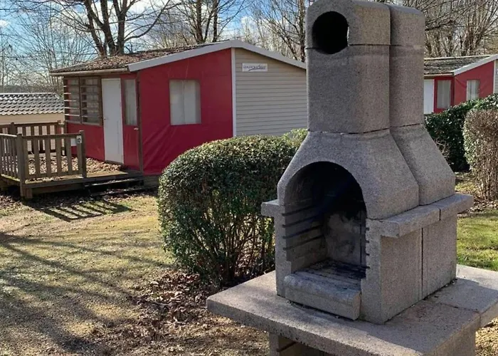 Mobil-home Confortable Avec Terrasse à - Api-1-52-330 * Limeuil