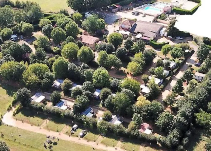 Mobil-home Confortable Avec Terrasse à - Api-1-52-330 Campeggio